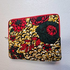 Laptop sleeve